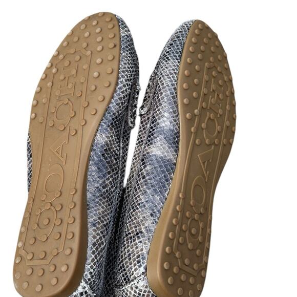 Coach Fredrica Loafers, Gray Textured Leather Flats/ Loafers GUC 7.5B - Picture 7 of 11